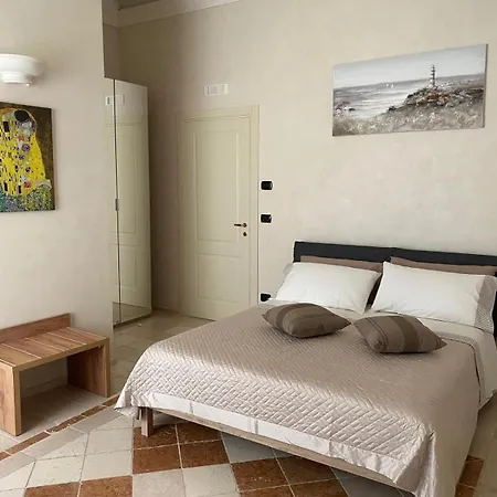 Easter Aparthotel 4*